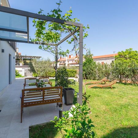 Apartamento Riva Garden Exclusive Funtana Exterior foto