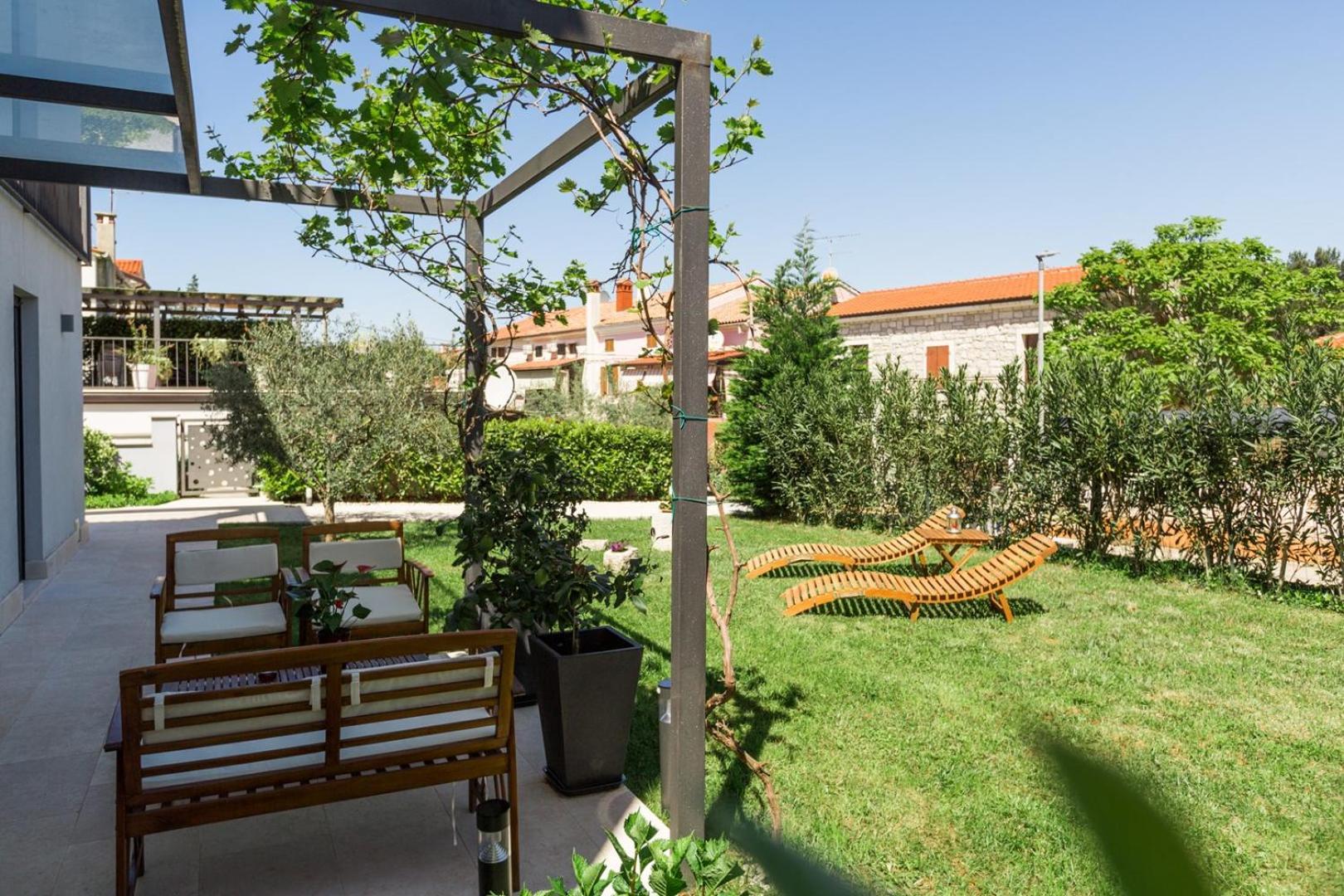 Apartamento Riva Garden Exclusive Funtana Exterior foto